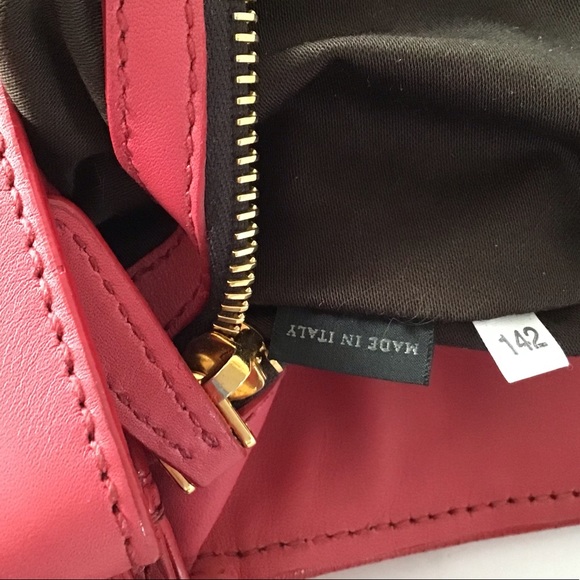 Miu Miu Miu clutch smooth antique leather deliberately stained to look old - Picture 15 of 16